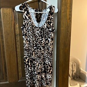 VENUS Brown Cream Casual Sleeveless V-Neck Sheath Mini Shorts